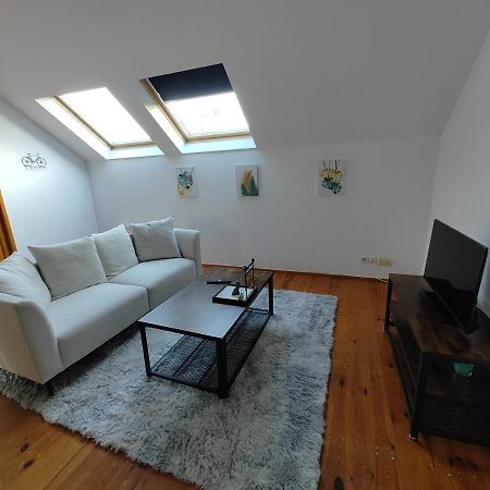 Cosy Appartement 2 Chambres Pont-de-lʼArche Exterior foto